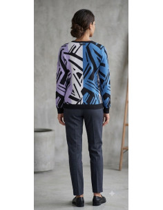Maglia fantasia, scollo a... 2