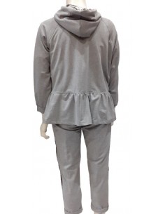 Tuta da passeggio con pailettes, Donna Gi 2