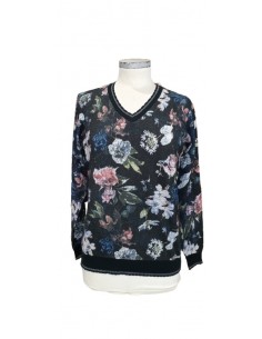 Maglia scollo a V, Concept